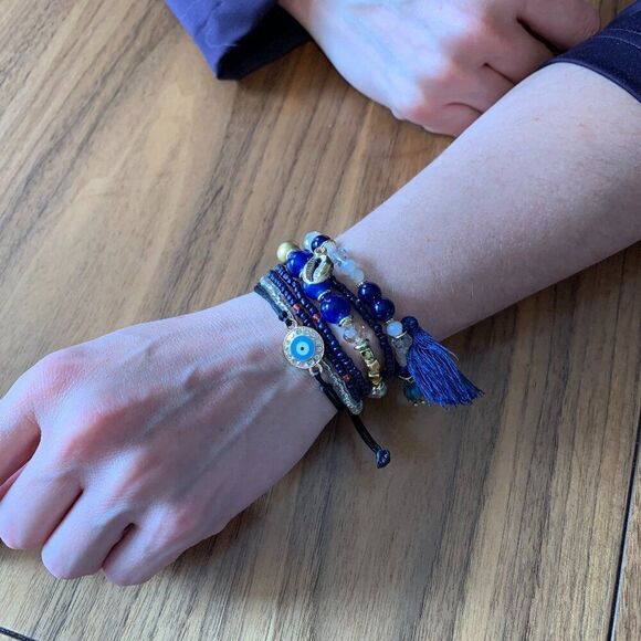 New, bundle of 3 packs of 6 strands each, beads and charms on stretch chord - Picture 2 of 15